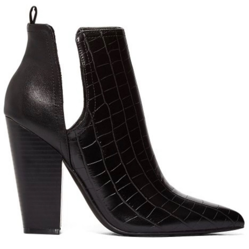 JustFab - Short Crocodile Detailed Boots
